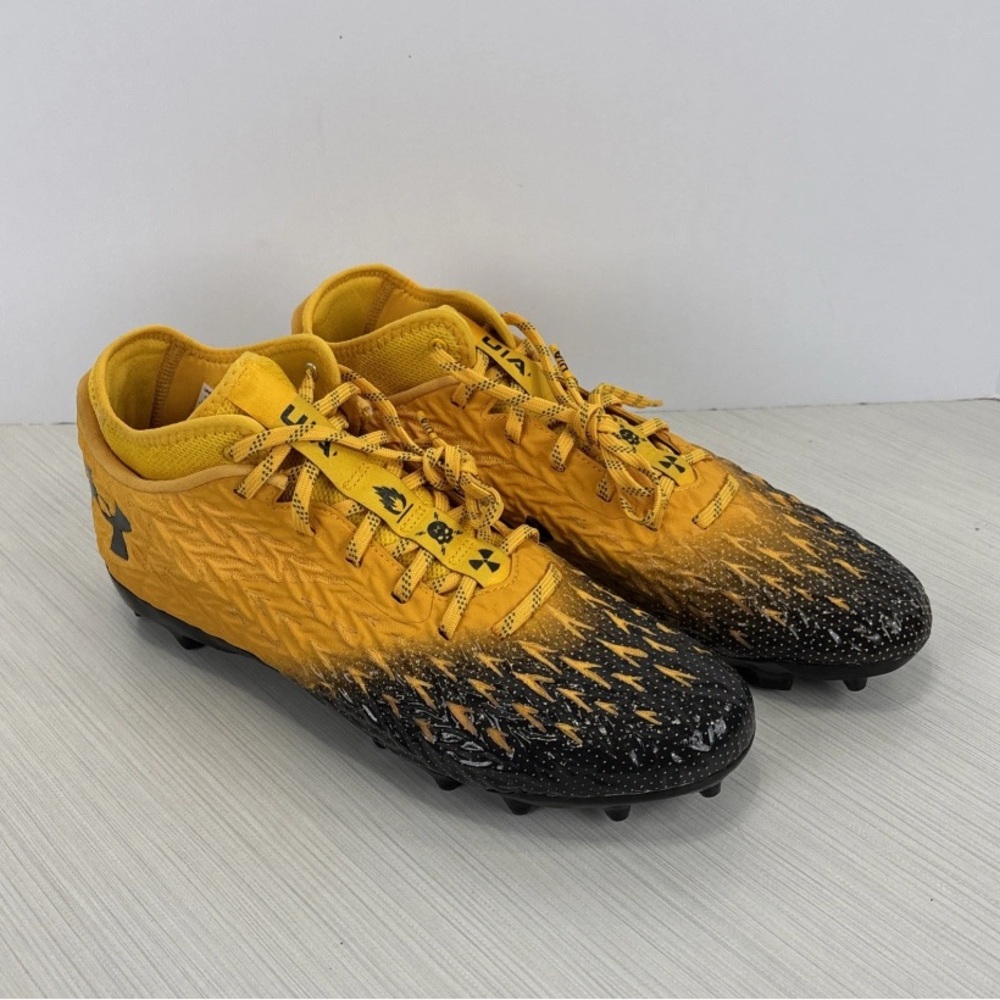 Under Armour Spotlight 4 MC 3027977-700 Yellow Black Football Cleats Size 9.5